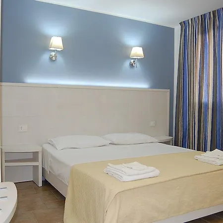 Petruso Ξενοδοχείο με διαμερίσματα 3*
