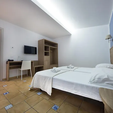 Petruso Aparthotel