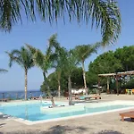 Aparthotel Villaggio Petruso 3*