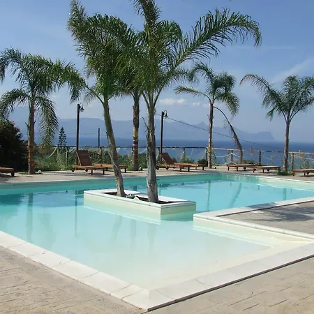 Apartahotel Petruso 3*