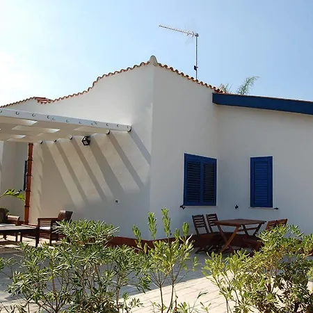 Aparthotel Villaggio Petruso 3*