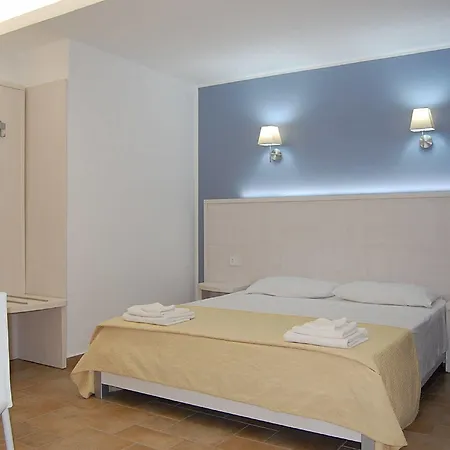 Petruso Apartahotel 3*